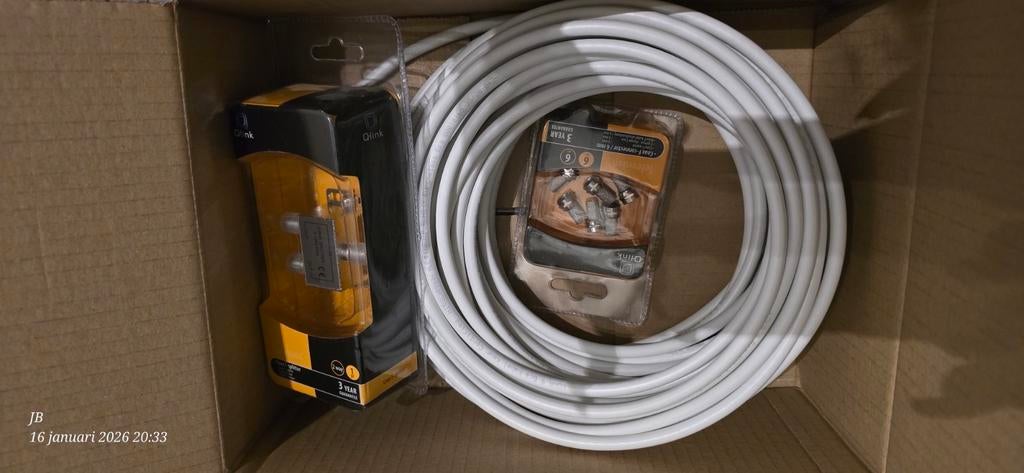 Coax Kabel, Splitter, Connectoren - Hirschmann & Q-link, Computers en Software, Pc- en Netwerkkabels, Gebruikt, Ophalen of Verzenden