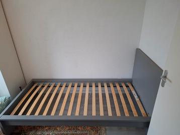 Ikea Malm bedframe - bijna nieuw! - afbeelding 3