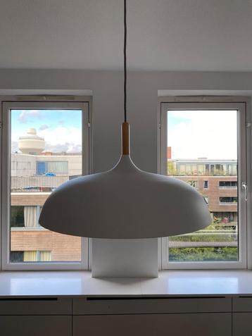 Moderne Hanglamp beschikbaar voor biedingen