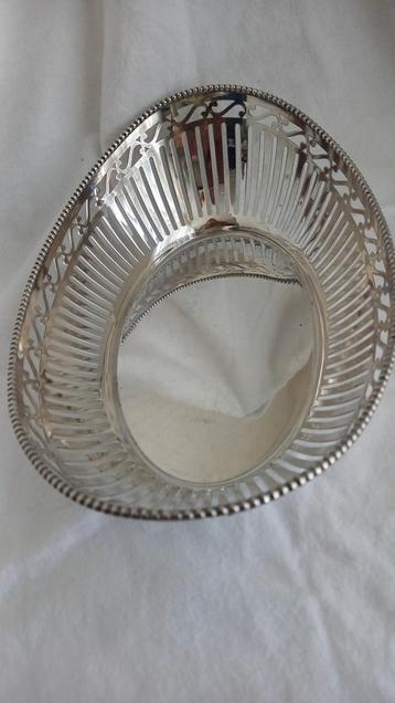 2 verzilverde schalen. beschikbaar voor biedingen
