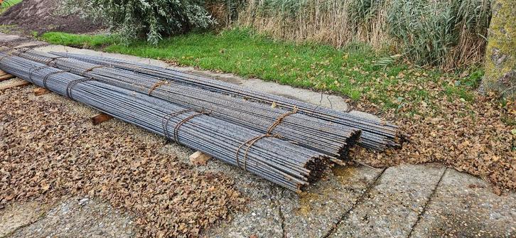Partij betonstaal / wapeningsstaven te koop – diverse dia., Doe-het-zelf en Verbouw, Metalen, Nieuw, IJzer, Ophalen of Verzenden
