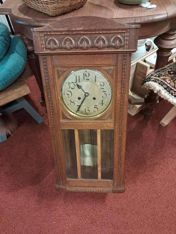 Antieke Pendule Klok - Houten Kast beschikbaar voor biedingen