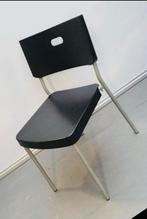 Te koop 6 stuks zwarteikea kunststof stoelen ., Huis en Inrichting, Stoelen, Ophalen of Verzenden, Zo goed als nieuw, Kunststof