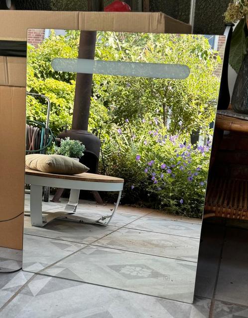 (Badkamer) spiegel, 60x80, verwarmd en met USB, Huis en Inrichting, Woonaccessoires | Spiegels, Zo goed als nieuw, Minder dan 50 cm