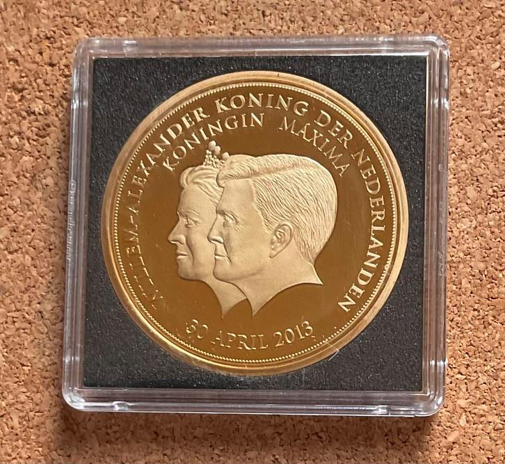 Penning  Willem Alexander Koning / Koningin Maxima 30-4-2013, Postzegels en Munten, Penningen en Medailles, Overige materialen