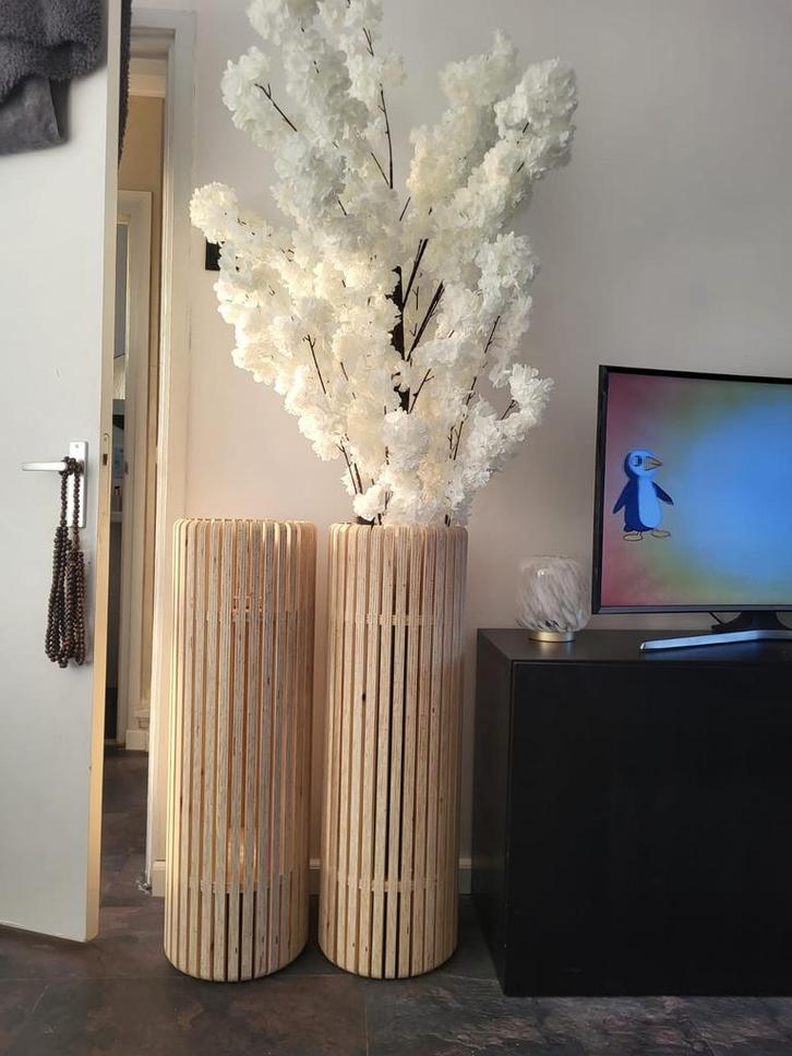 Prachtig houten vazen met bloesem, Huis en Inrichting, Woonaccessoires | Vazen, Zo goed als nieuw, Zwart, Overige materialen, Ophalen of Verzenden