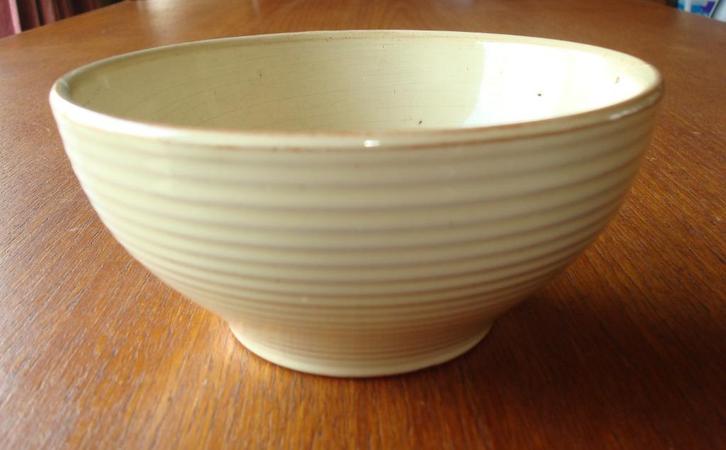 HvD Bloempot - Schaal 392-2, Huis en Inrichting, Woonaccessoires | Schalen en Manden, Zo goed als nieuw, Schaal, Rond, Porselein of Keramiek