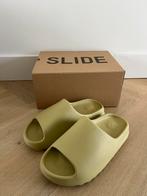 Yeezy Slide Resin Maat 42, Kleding | Heren, Schoenen, Nieuw, Ophalen of Verzenden