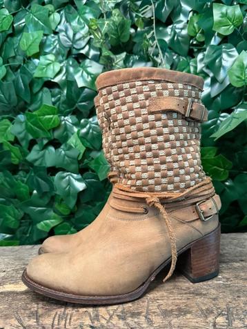 Bijna Nieuwe gave laarzen van Sendra maat 39 beschikbaar voor biedingen