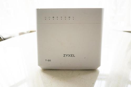 ZyXEL VMG8825-T50K Router, Computers en Software, Routers en Modems, Gebruikt, Router, Ophalen