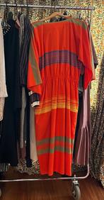 Gevraagd : vintage  kleding Finland :Marimekko/ Vuokko, Boeken, Ophalen of Verzenden, Gelezen