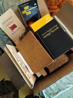 Mysterie doos vol met 28 boeken, Ophalen, Zo goed als nieuw
