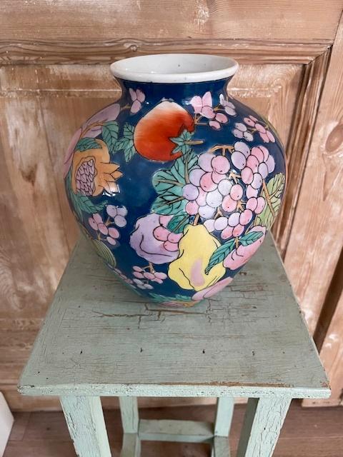 Bolle ronde vaas. Millefleurs vaas porselein HK 5 dynasty, Antiek en Kunst, Antiek | Vazen, Ophalen