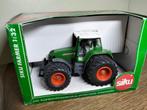 Te koop Siku Fendt Favorit 716 Vario dubbellucht . (A)., Ophalen of Verzenden, Zo goed als nieuw, Tractor of Landbouw, SIKU