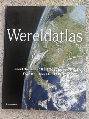 Wereld Atlas, groot formaat 44 x 56cm beschikbaar voor biedingen