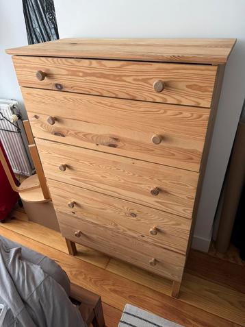 Houten ladekast 75x39x126 cm beschikbaar voor biedingen