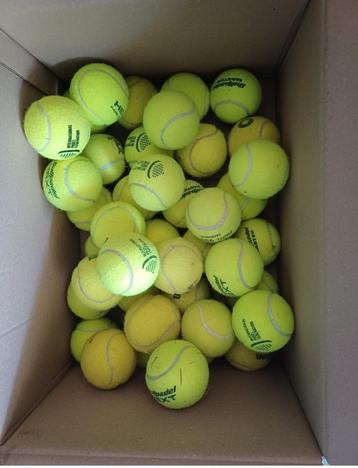 50 gebruikte tennisballen padelballen  beschikbaar voor biedingen