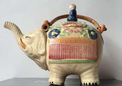 Theepot in de vorm van een olifant (Kyusu banko ware), 1920, Verzamelen, Overige Verzamelen, Gebruikt, Ophalen of Verzenden