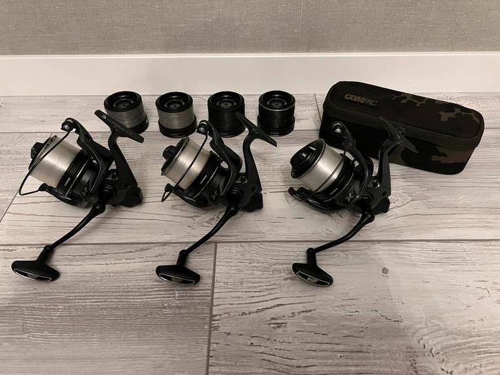 3 x Shimano Ultegra Ci4 5500 XTC + spoelen + Korda Spoolcase, Watersport en Boten, Hengelsport | Karpervissen, Zo goed als nieuw