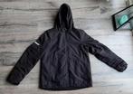 Zwarte winterjas met capuchon maat 170, Gebruikt, Ophalen of Verzenden, Primark, Jongen