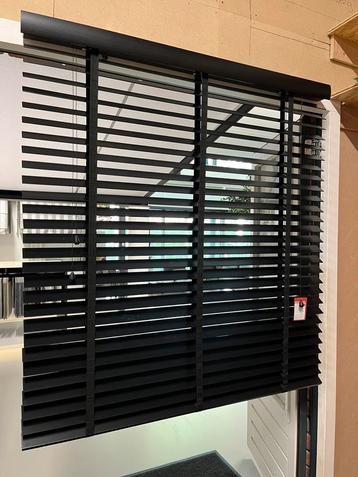 Zwarte houten jaloezie 50mm 140x130 NIEUW beschikbaar voor biedingen