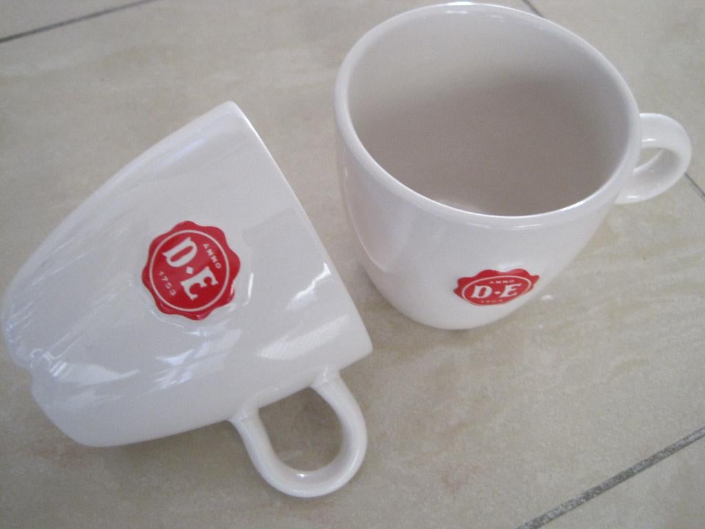 Nieuw: 2 x D-E mokken/  merk: Mosa, Huis en Inrichting, Keuken | Servies, Ophalen, Nieuw, Overige stijlen, Kop(pen) en/of Schotel(s)