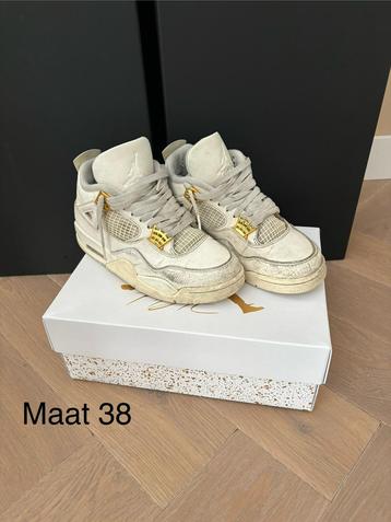 Nike air jordan retro 4 beschikbaar voor biedingen