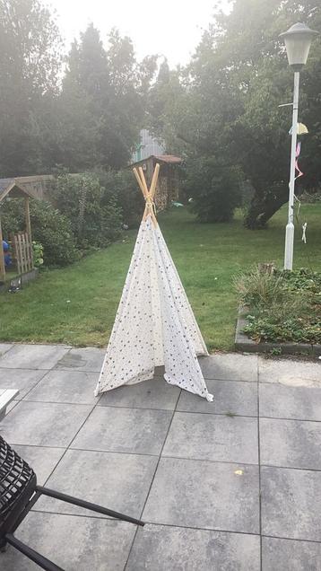 Wigwam speel tent beschikbaar voor biedingen
