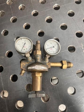 Autogeen acetyleen en zuurstof reduceer manometers beschikbaar voor biedingen
