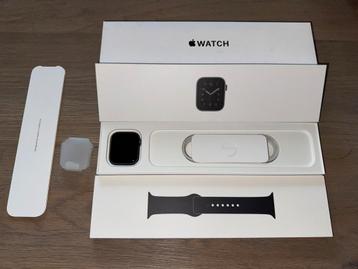 Apple watch SE space gray 44MM beschikbaar voor biedingen