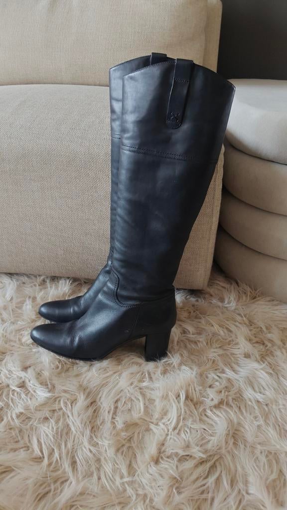 Klassieke zwarte leren laarzen – maat 40 | smalle schacht, Kleding | Dames, Schoenen, Ophalen of Verzenden, Gedragen, Zwart, Hoge laarzen