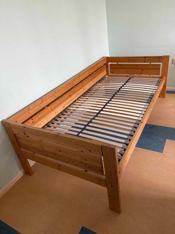 Life Time ledikant met lattenbodem (90 x 200) beschikbaar voor biedingen