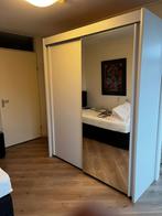 Slaapkamer kast. Wit, hang en leggedeelte en spiegeldeur., Huis en Inrichting, Ophalen, 200 cm of meer, Met hangruimte, 50 tot 100 cm