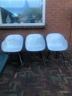 Gratis af te halen. 3 Kunststof Kuipstoelen, Ophalen, Kunststof, Gebruikt, Drie