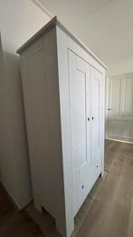 Massief witte kledingkast, Ophalen, 100 tot 150 cm, Zo goed als nieuw, 150 tot 200 cm