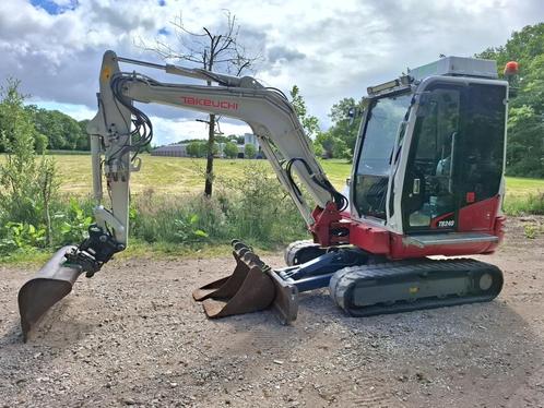 Takeuchi TB240 | bj 2019 | 3926 uur, Zakelijke goederen, Machines en Bouw | Kranen en Graafmachines, Graafmachine, Ophalen of Verzenden