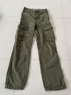 Bershka cargo boek, Ophalen of Verzenden, Zo goed als nieuw, Overige maten