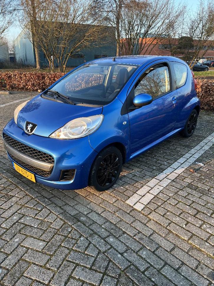 Peugeot 107   2010   Blauw   Apple CarPlay   Goede staat, Auto's, Peugeot, Bedrijf, Benzine, A, Hatchback, Handgeschakeld, Geïmporteerd