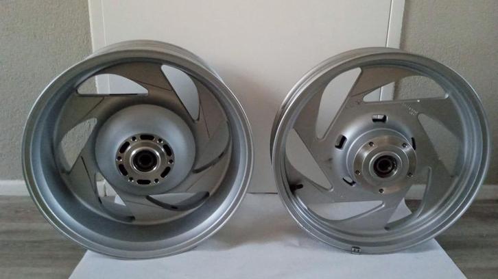 Set velgen suzuki intruder m 1800 r zeer goede staat m1800r, Motoren, Onderdelen | Suzuki, Gebruikt, Ophalen of Verzenden