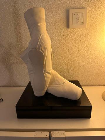John Cutrone Ballet Sculpture beschikbaar voor biedingen