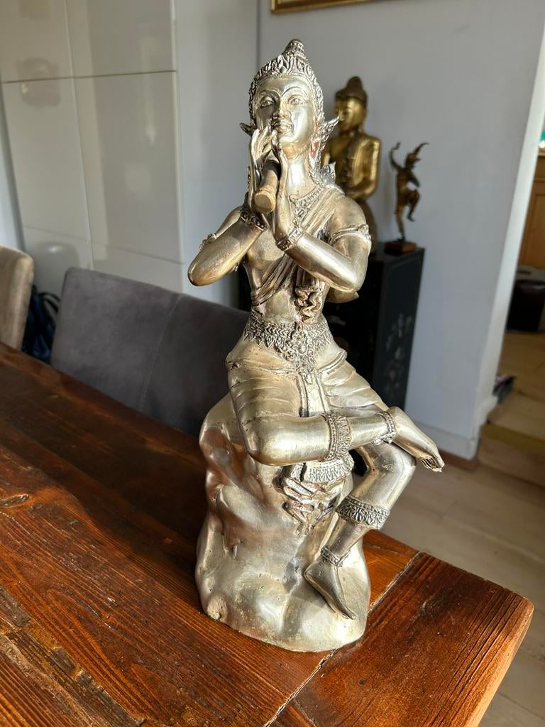 Groot verzilverd bronzen beeld van Krishna met fluit, Huis en Inrichting, Woonaccessoires | Boeddhabeelden, Zo goed als nieuw