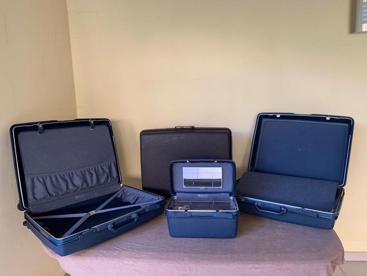 Samsonite kofferset met gratis beauty case, Sieraden, Tassen en Uiterlijk, Koffers, Gebruikt, Hard kunststof, 70 cm of meer, 45 tot 55 cm
