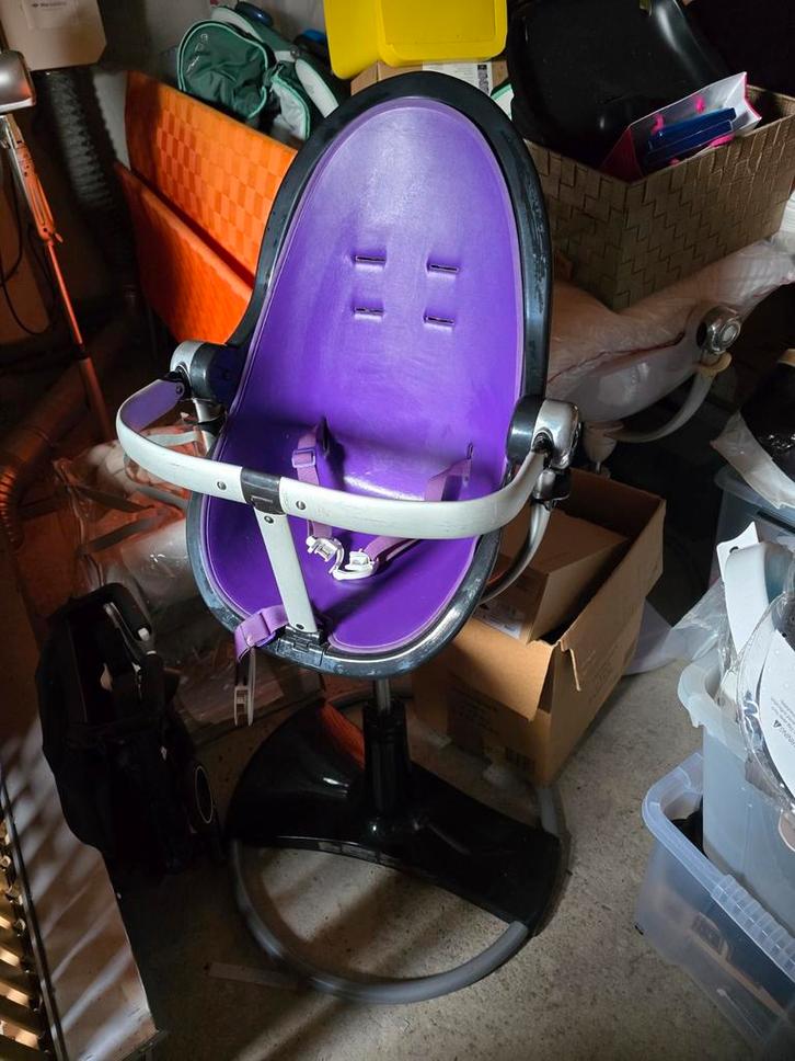 Bloom Frescoes zwart-paars, Kinderen en Baby's, Kinderstoelen, Gebruikt, Meegroeistoel, Aanschuifbaar, Afneembaar eetblad, Gordel(s)