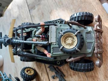 Soldaten leger auto quat  beschikbaar voor biedingen
