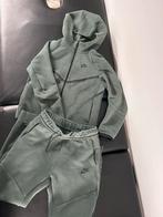 Nike Tech Fleece Trainingspak - Groen, Kinderen en Baby's, Kinderkleding | Maat 158, Ophalen of Verzenden, Zo goed als nieuw, Jongen of Meisje