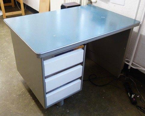 Vintage Gispen bureau, Huis en Inrichting, Kasten | Roldeurkasten en Archiefkasten, Gebruikt, Minder dan 100 cm, 100 tot 150 cm