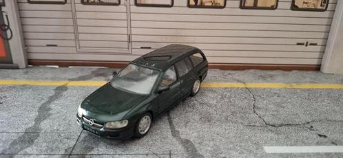 1.43 opel omega station, Hobby en Vrije tijd, Modelauto's | 1:43, Zo goed als nieuw, Auto, Schuco, Ophalen of Verzenden