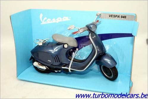 Vespa 946 Blauw 1/12 New Ray, Hobby en Vrije tijd, Modelauto's | 1:5 tot 1:12, Nieuw, Motor, 1:9 t/m 1:12, Ophalen of Verzenden