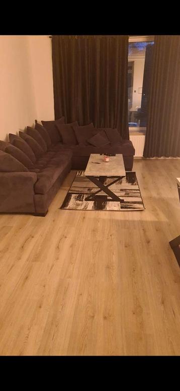 Bank salontafel eetkamertafel met stoelen en tv meubel