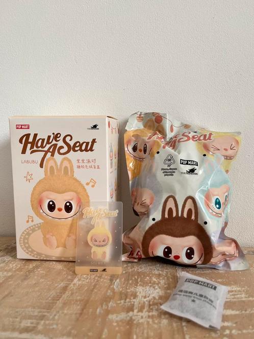 Labubu SiSi ~ Have A Seat - 100% echt bon aanwezig, Verzamelen, Poppetjes en Figuurtjes, Nieuw, Ophalen